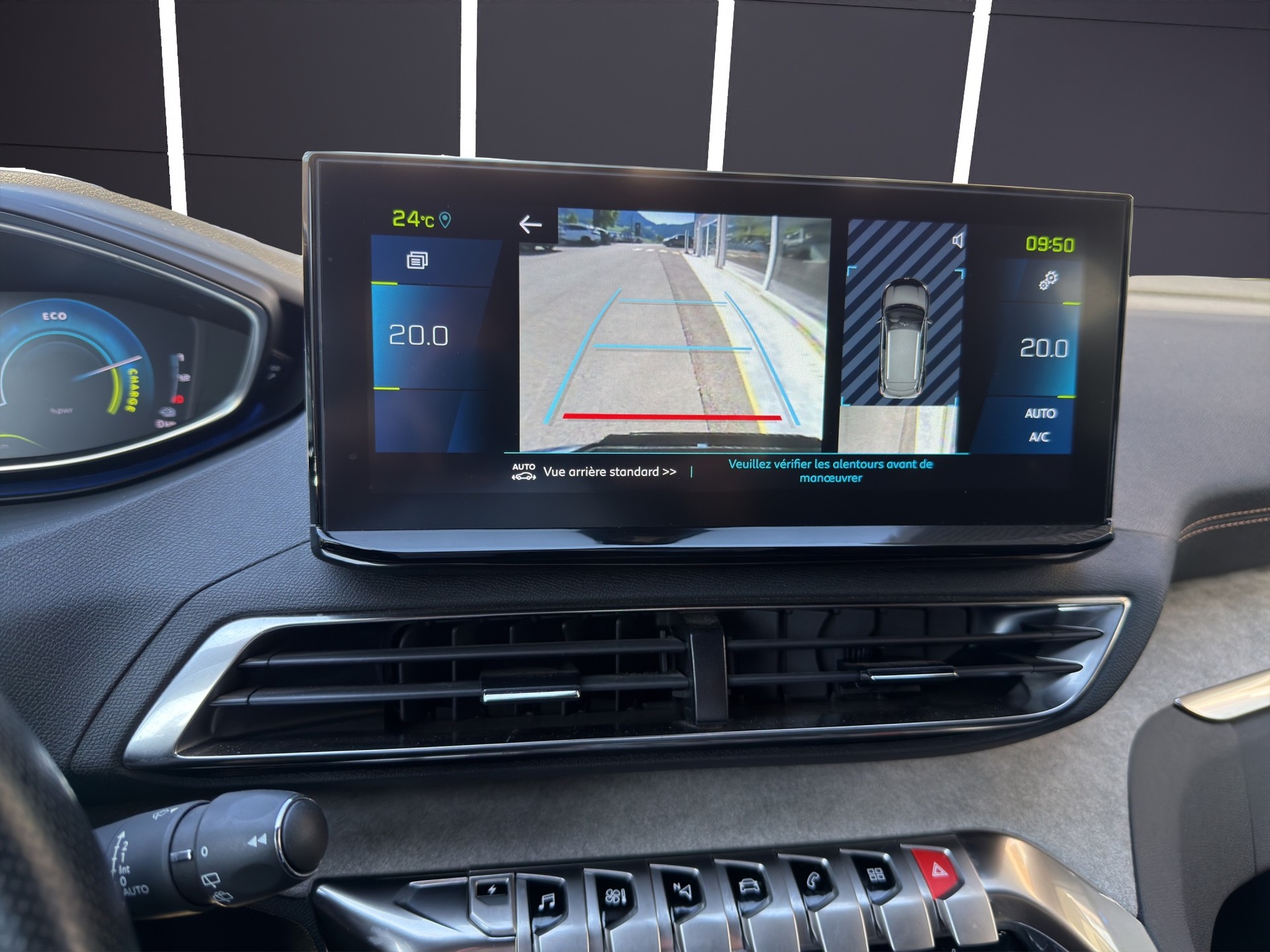 PEUGEOT 3008 1.6 PHEV GT-image-9