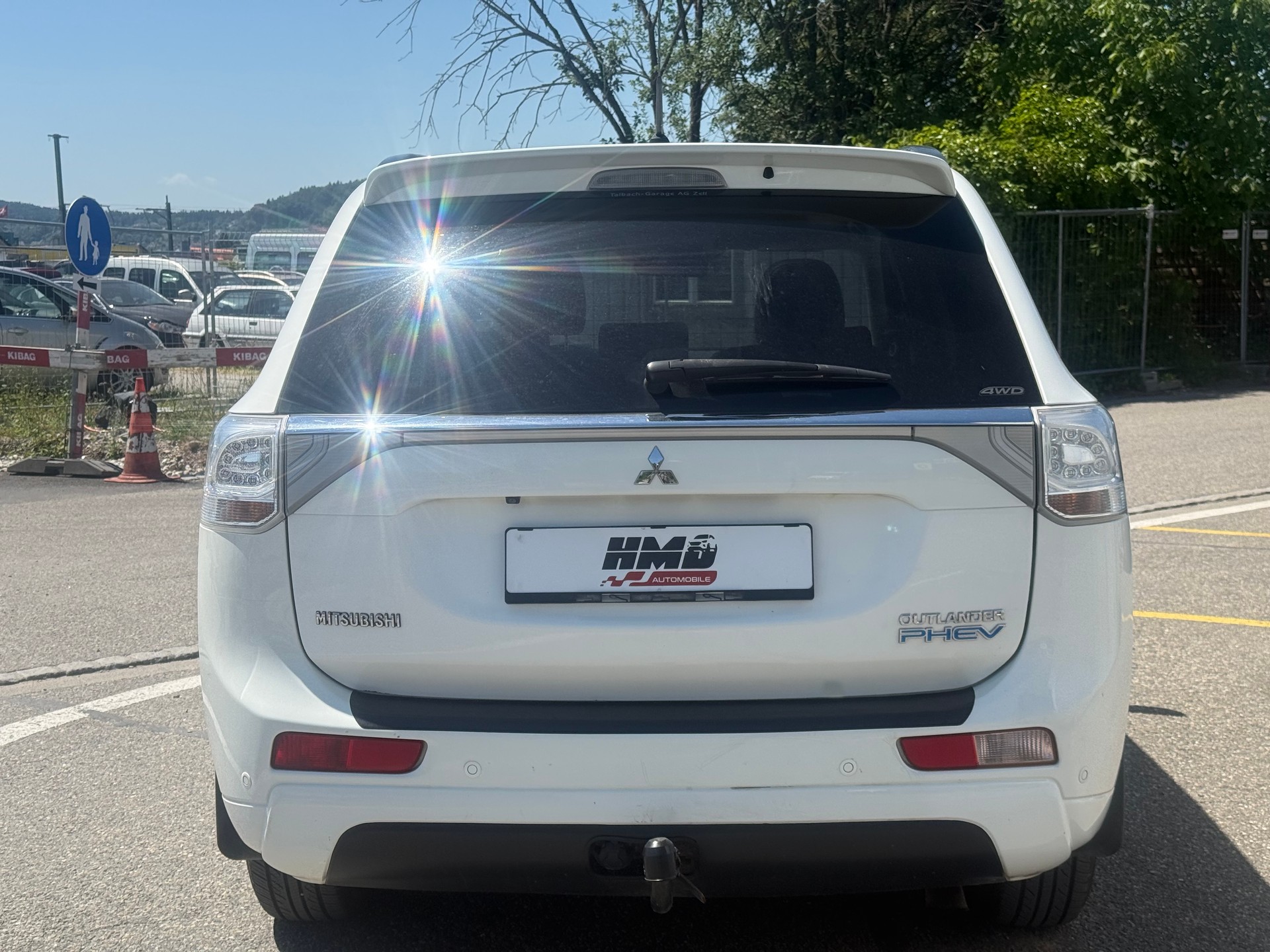 MITSUBISHI Outlander 2.0 PHEV Navigator eAssist-image-3