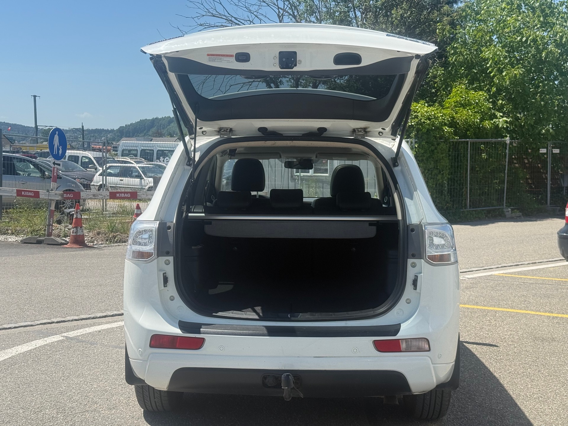 MITSUBISHI Outlander 2.0 PHEV Navigator eAssist-image-7