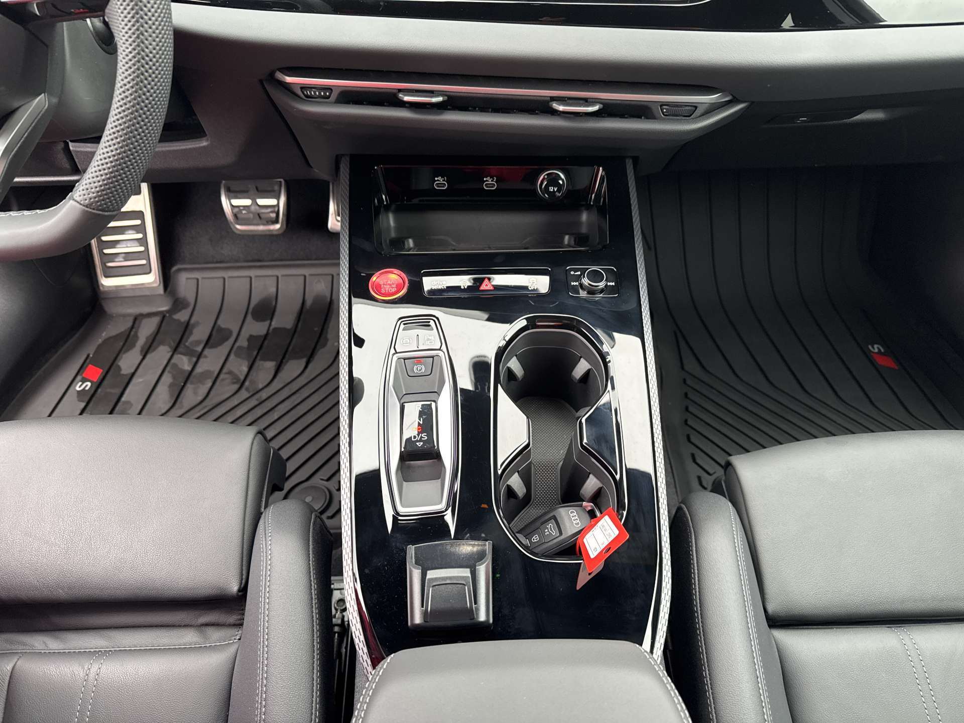 AUDI A5 Limousine 2.0 e-hybrid 270 quattro S-Tronic Automat-image-11