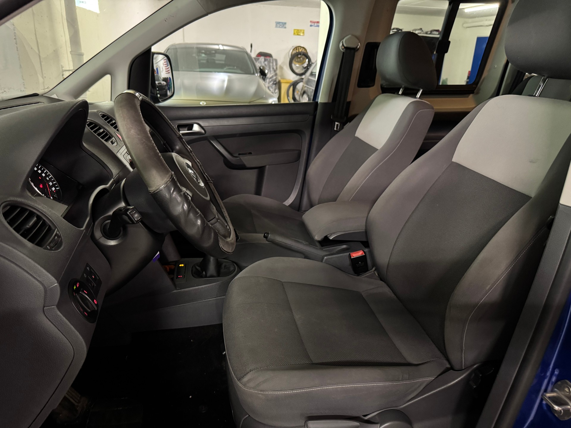 VW Caddy 1.6 TDI Blue Motion Technology Family 1-Hand-image-10