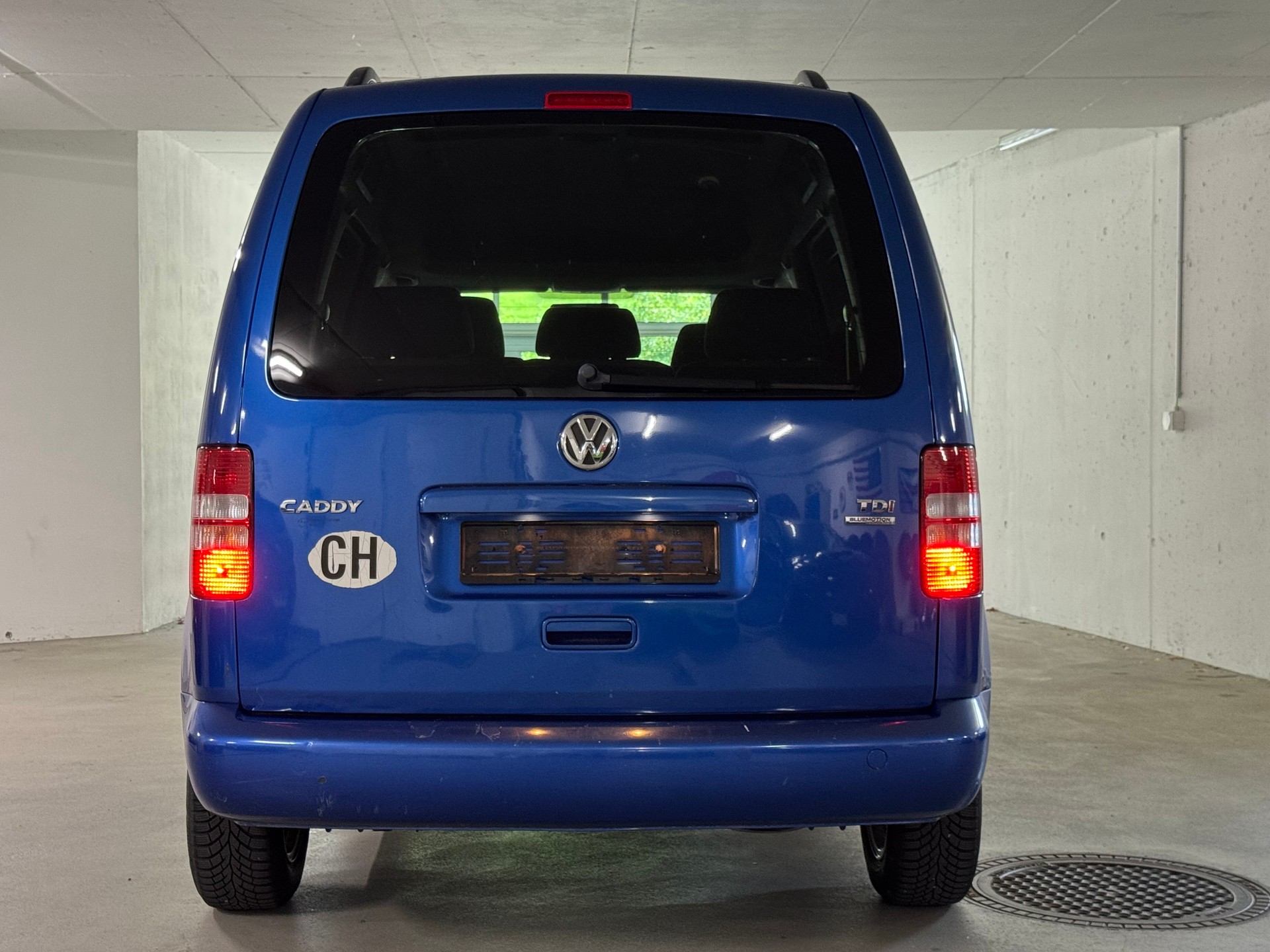 VW Caddy 1.6 TDI Blue Motion Technology Family 1-Hand-image-5
