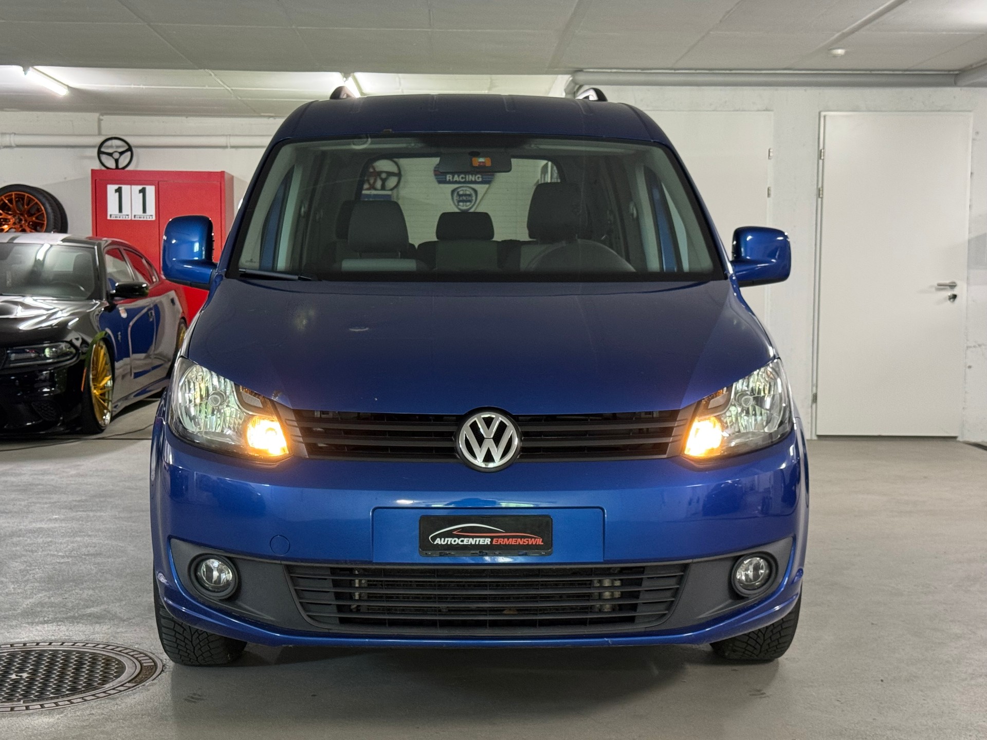 VW Caddy 1.6 TDI Blue Motion Technology Family 1-Hand-image-1
