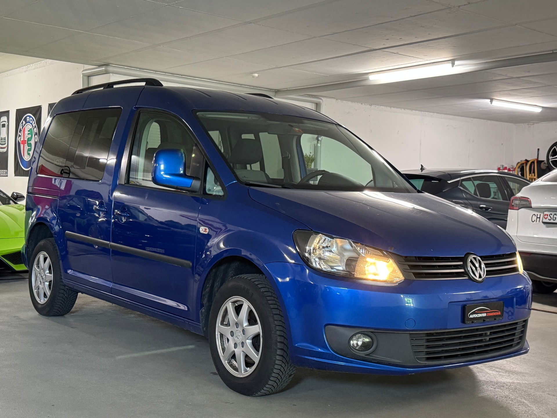 VW Caddy 1.6 TDI Blue Motion Technology Family 1-Hand-image-2