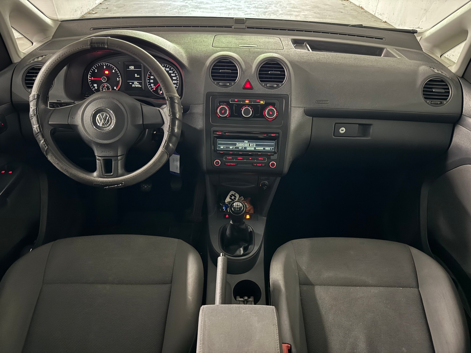 VW Caddy 1.6 TDI Blue Motion Technology Family 1-Hand-image-9