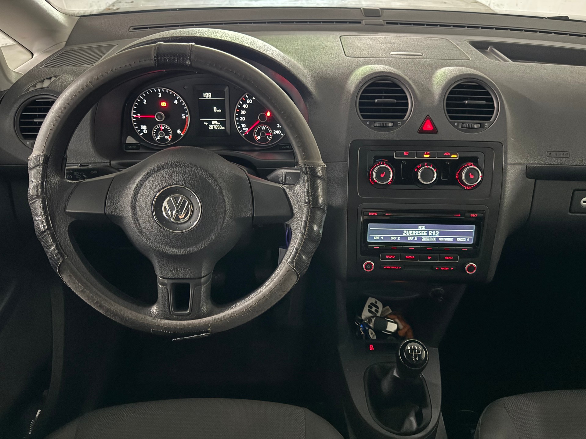 VW Caddy 1.6 TDI Blue Motion Technology Family 1-Hand-image-11