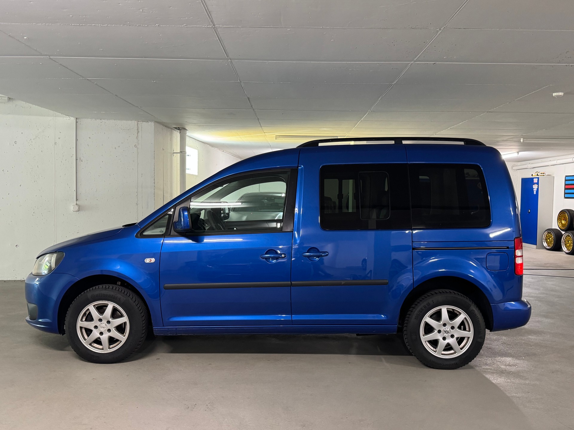 VW Caddy 1.6 TDI Blue Motion Technology Family 1-Hand-image-3