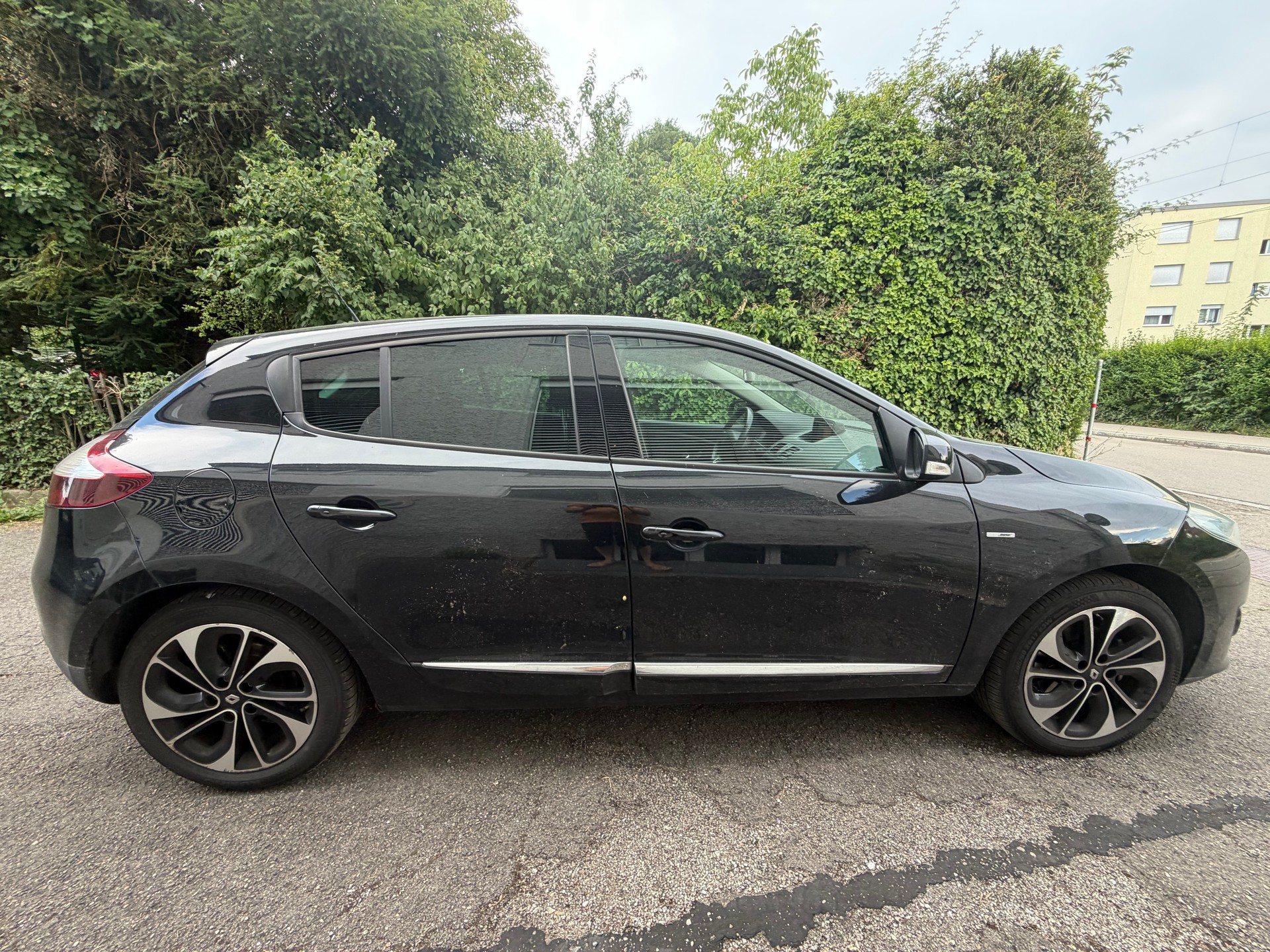 RENAULT Mégane Coupé 1.2 16V Turbo Swiss Edition-image-1
