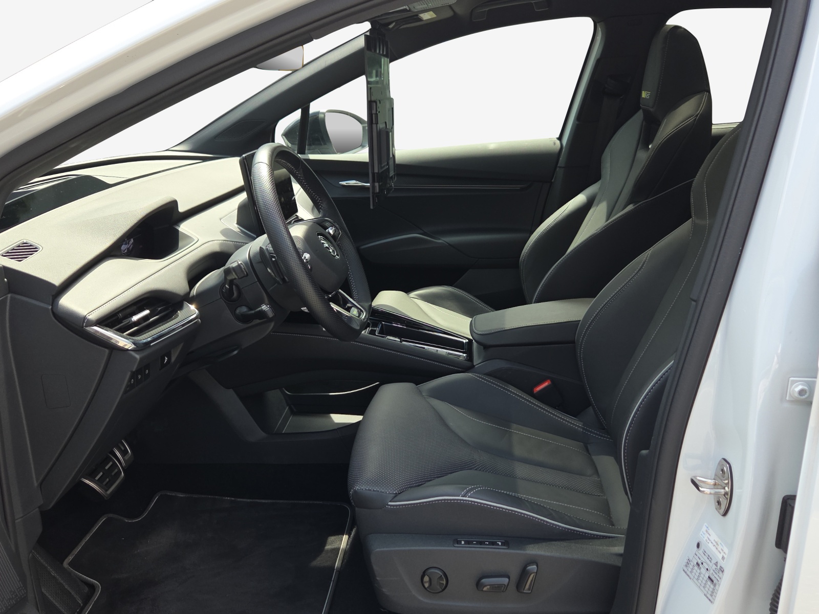 SKODA Enyaq Coupé RS iV 80 4x4-image-8