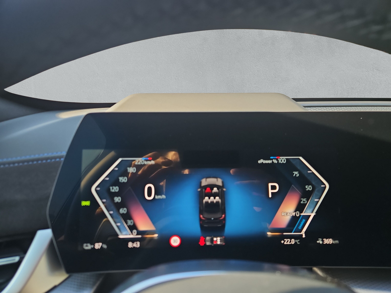 BMW iX1 xDrive 30 Edition M Sport-image-23