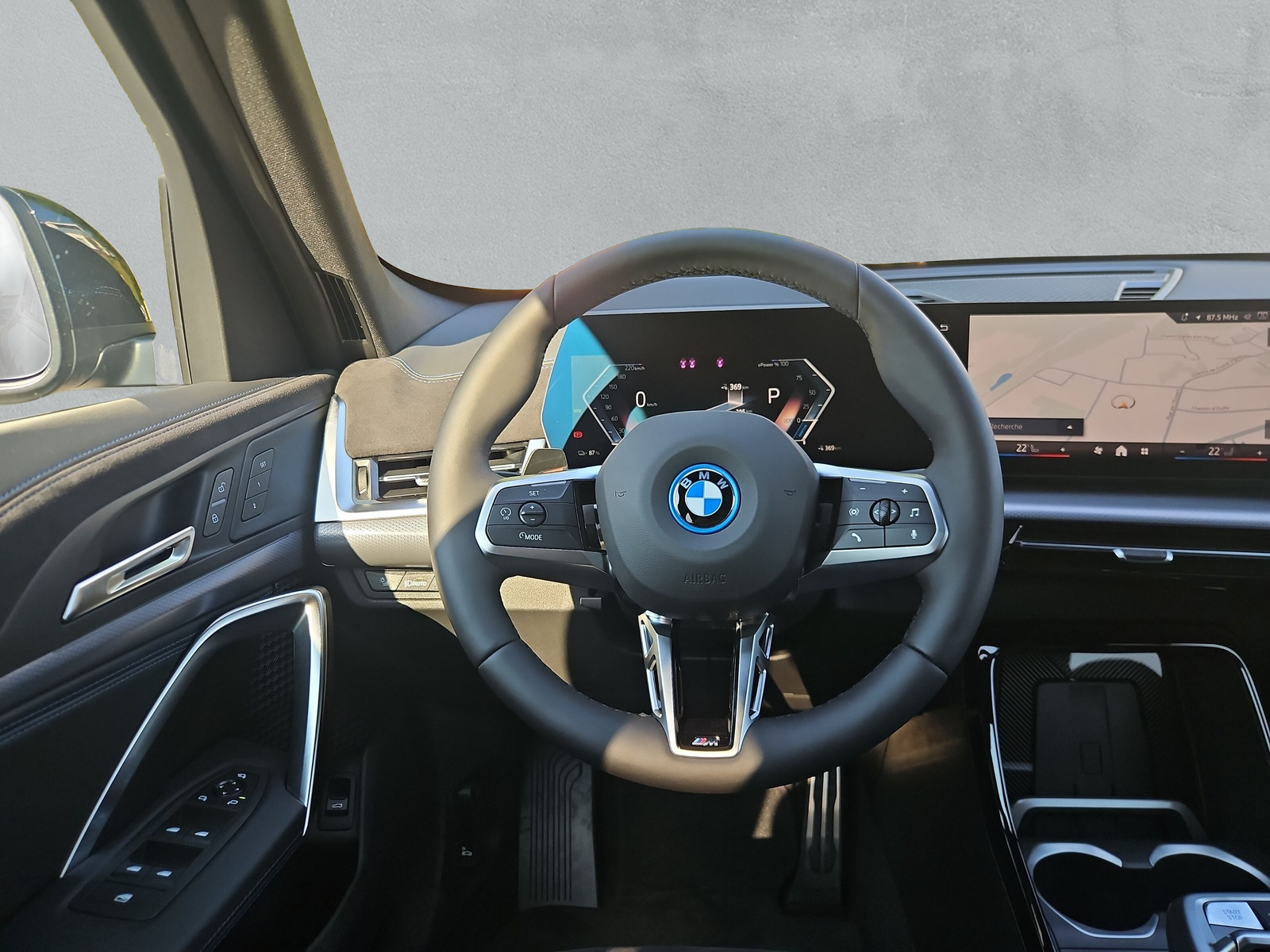 BMW iX1 xDrive 30 Edition M Sport-image-20