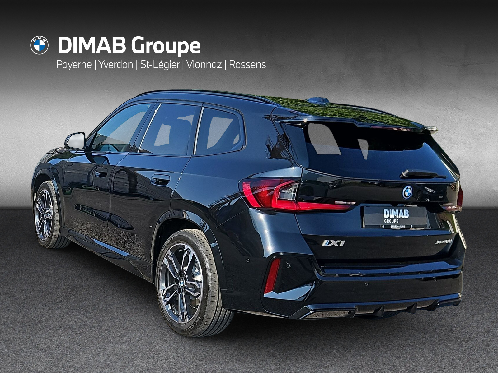 BMW iX1 xDrive 30 Edition M Sport-showroom-element-2