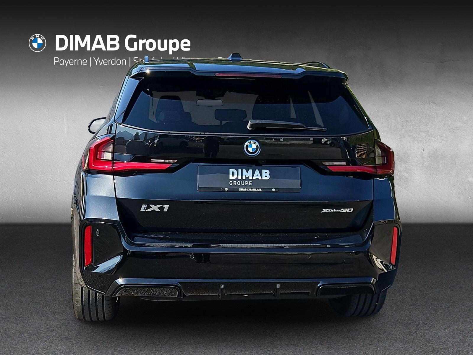 BMW iX1 xDrive 30 Edition M Sport-showroom-element-3