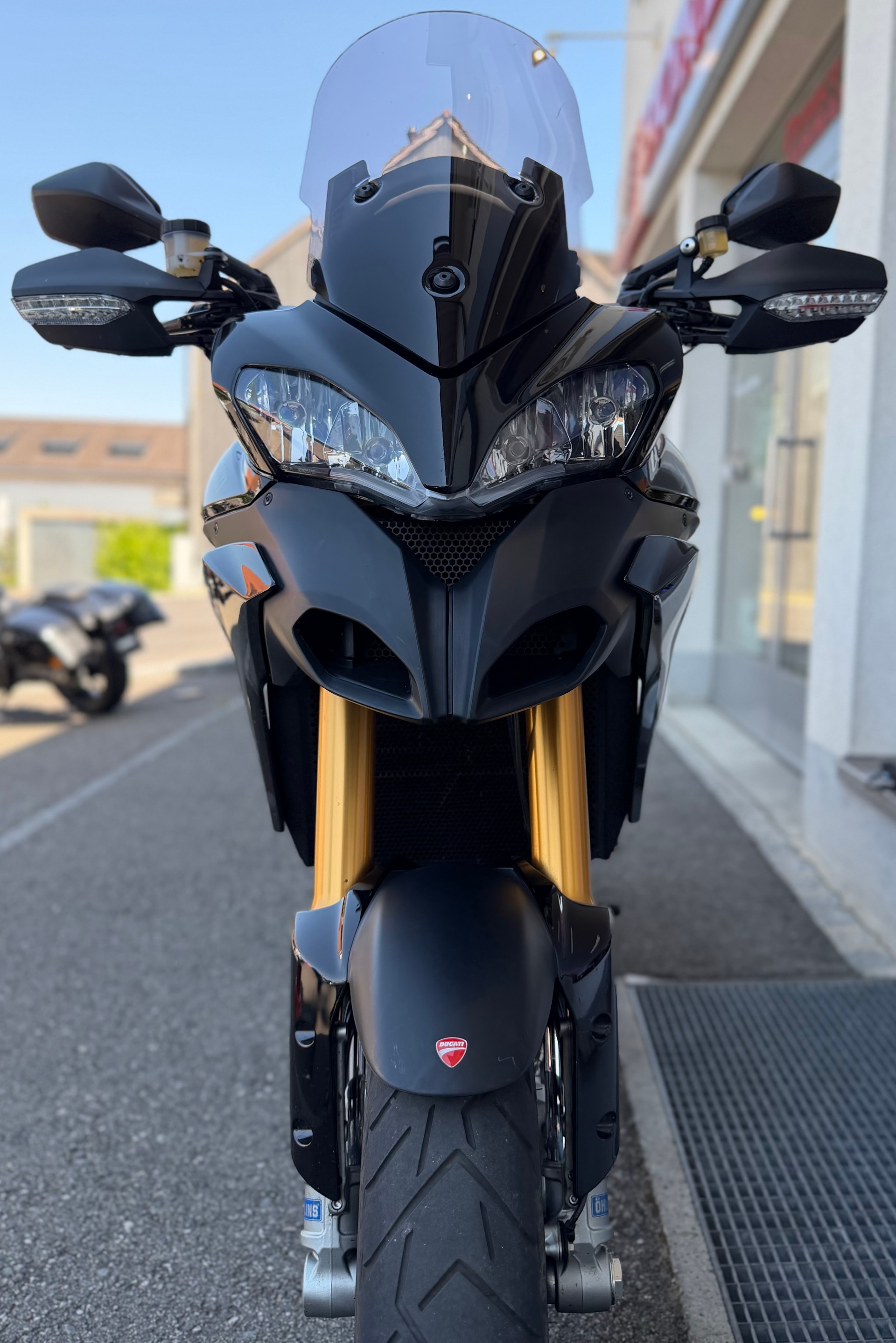 DUCATI Multistrada 1200 S Touring ABS-showroom-element-1