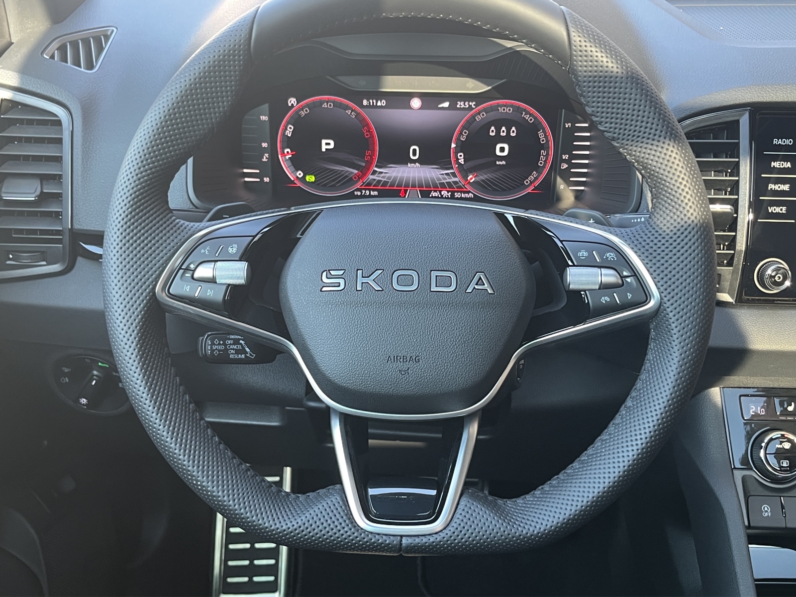 SKODA Karoq 2.0 TDI SportLine 4x4 DSG-image-9