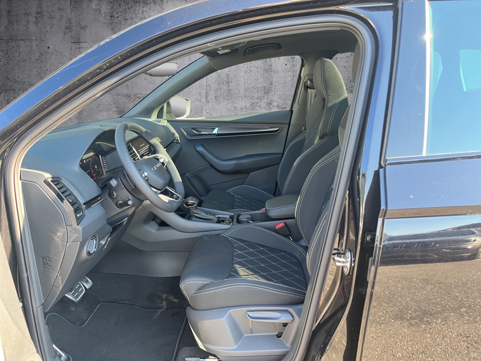 SKODA Karoq 2.0 TDI SportLine 4x4 DSG-image-8