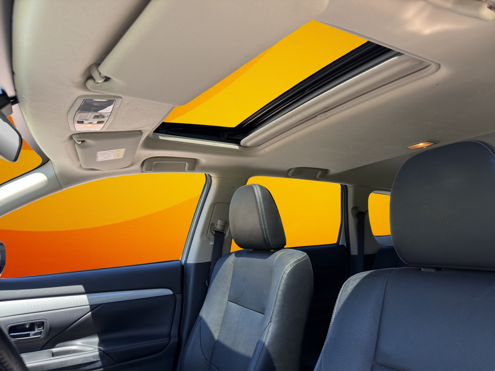 MITSUBISHI Outlander 2.0 PHEV Navigator eAssist-image-12
