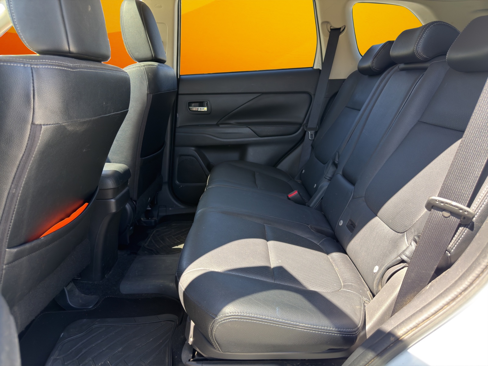 MITSUBISHI Outlander 2.0 PHEV Navigator eAssist-image-10