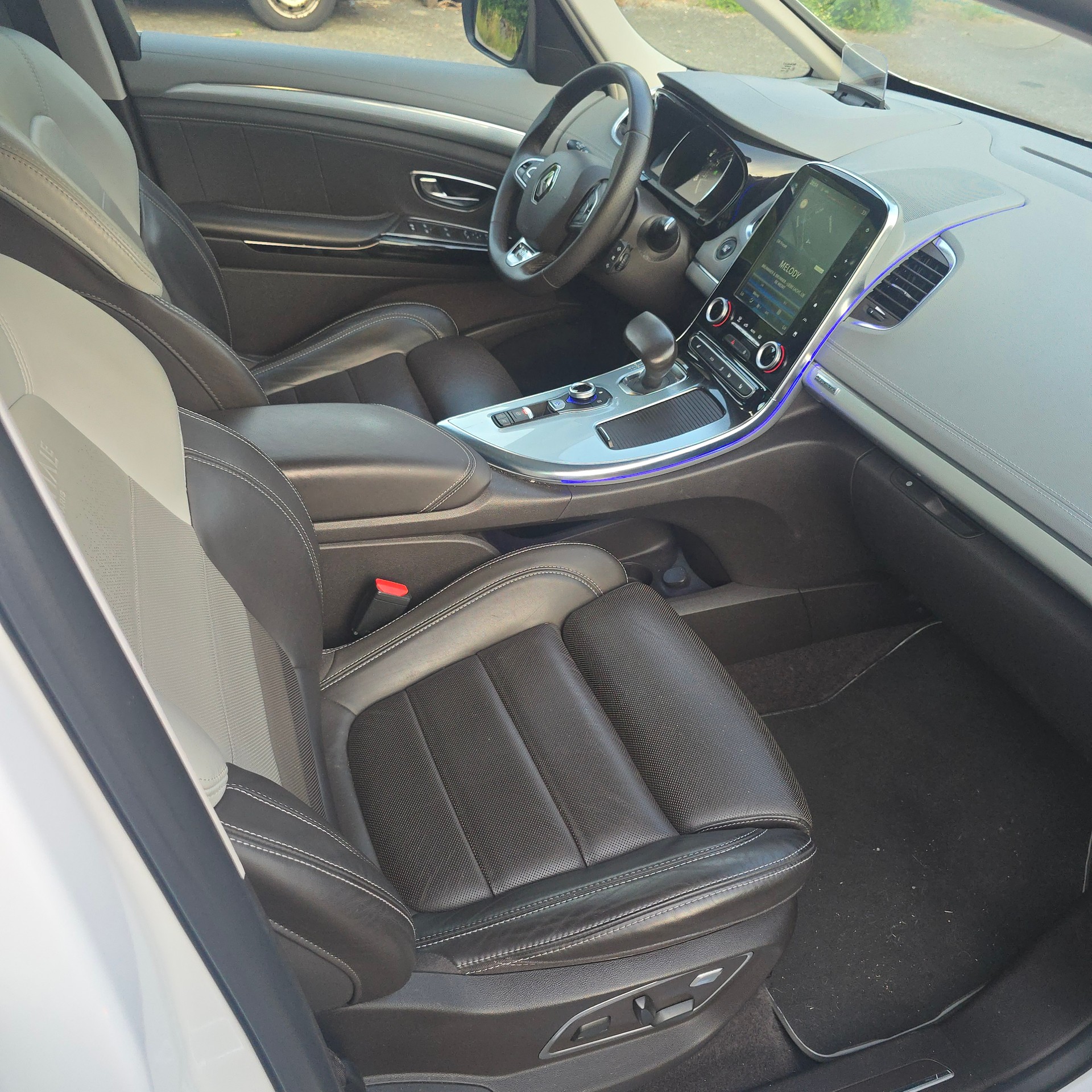 RENAULT Espace 1.6 TCe Initiale EDC-image-13