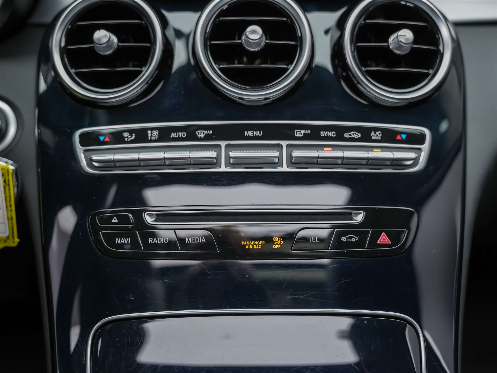MERCEDES-BENZ C 400 Avantgarde 4Matic 7G-Tronic *El. Sitze mit Memory*Sitzheizung*Panorama*-image-22