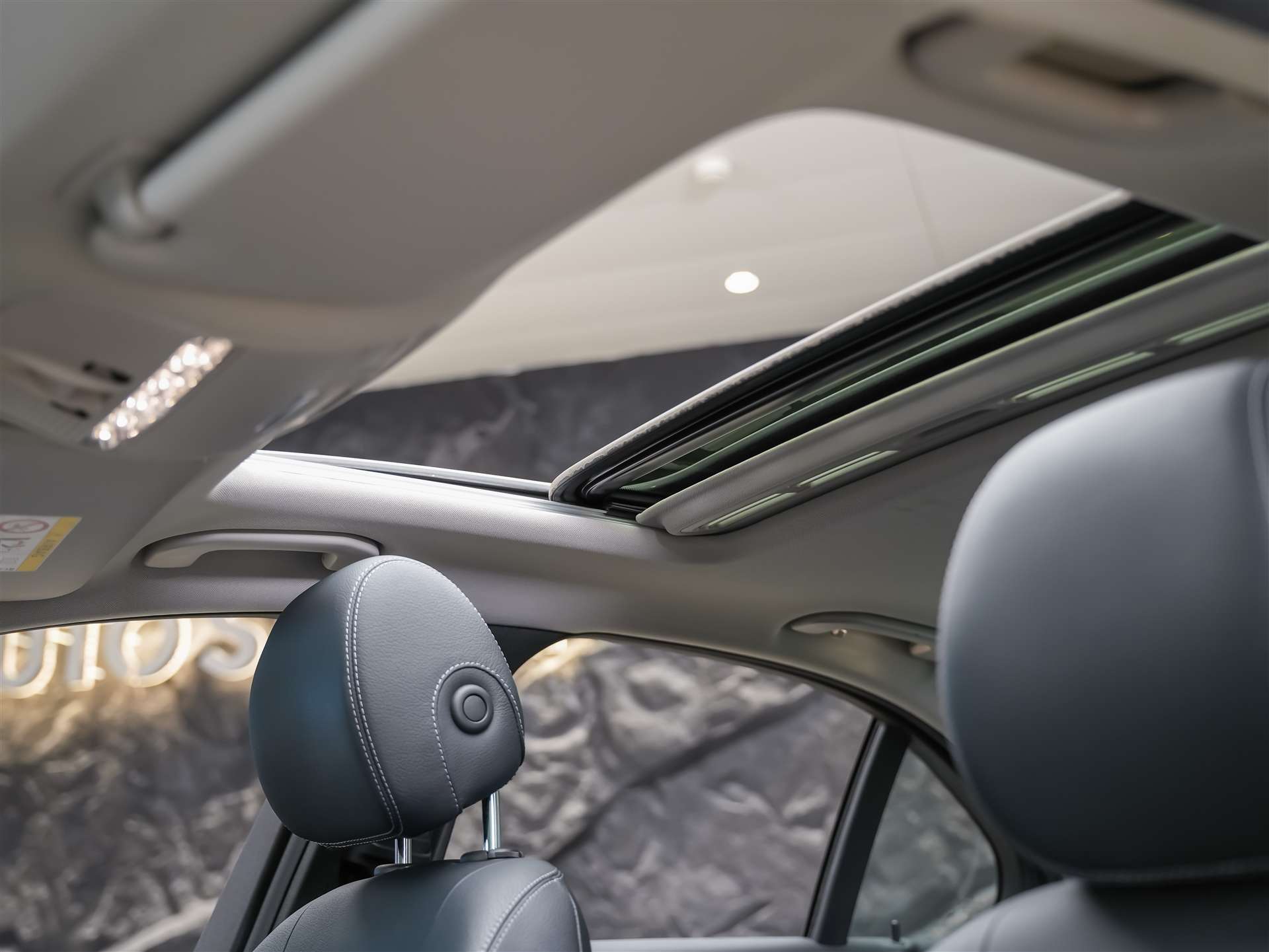 MERCEDES-BENZ C 400 Avantgarde 4Matic 7G-Tronic *El. Sitze mit Memory*Sitzheizung*Panorama*-image-11