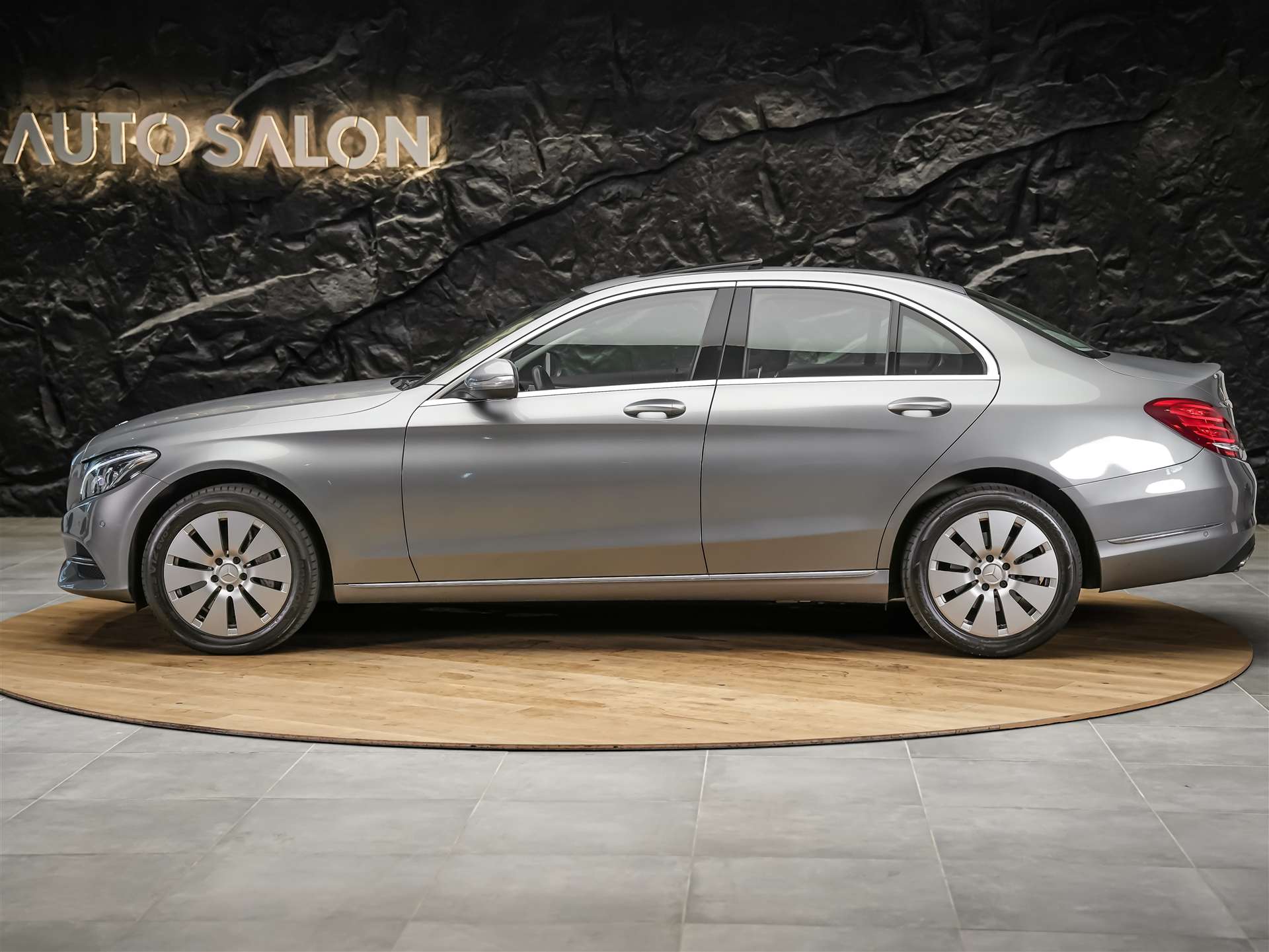 MERCEDES-BENZ C 400 Avantgarde 4Matic 7G-Tronic *El. Sitze mit Memory*Sitzheizung*Panorama*-image-2