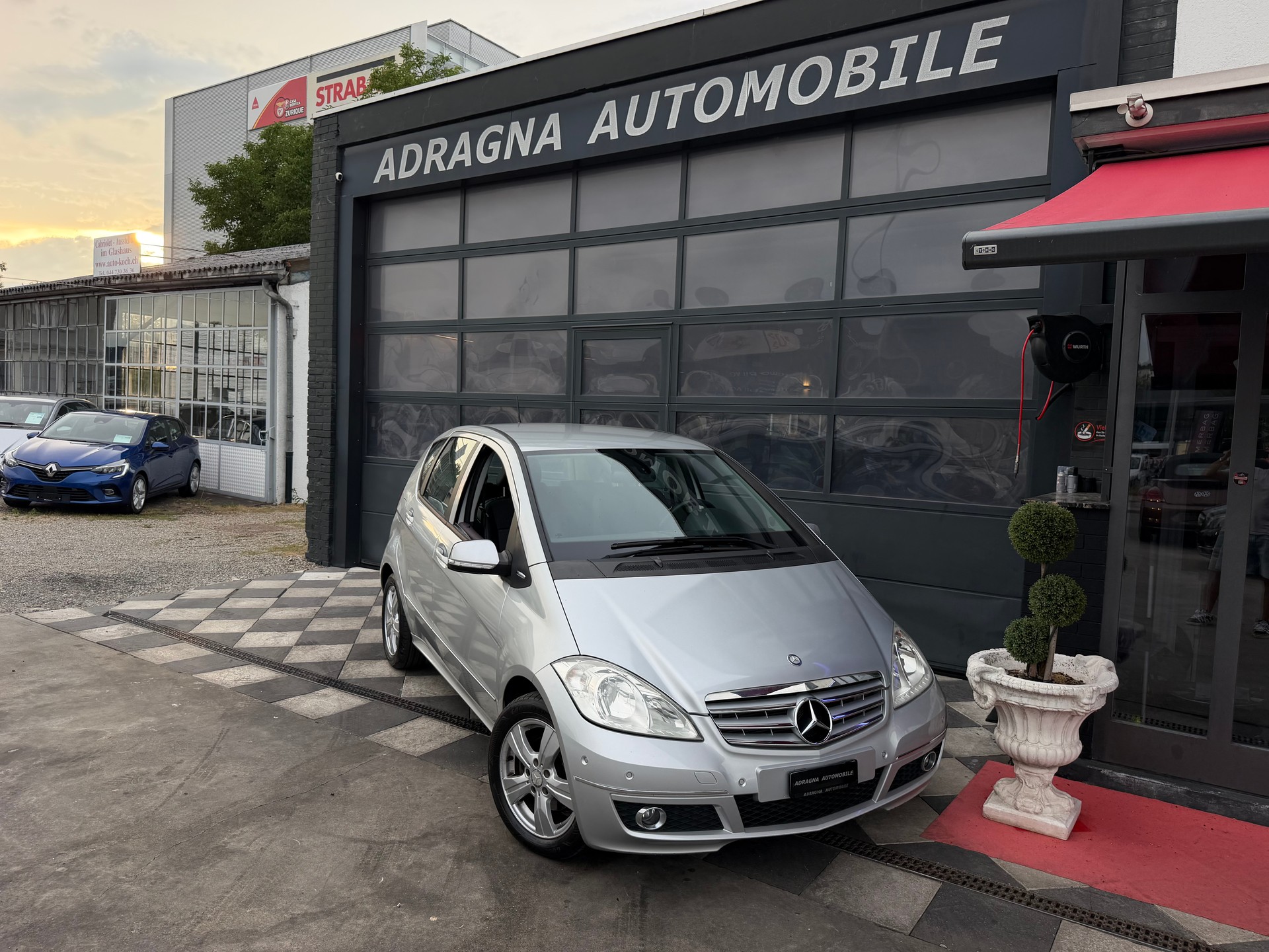 MERCEDES-BENZ A 180 Avantgarde Selection Autotronic-image-1