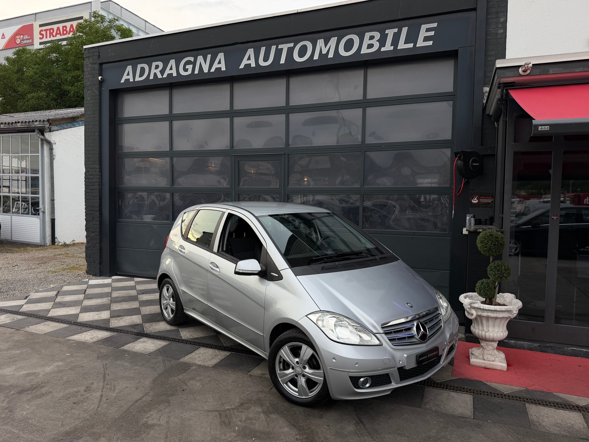 MERCEDES-BENZ A 180 Avantgarde Selection Autotronic-image-0