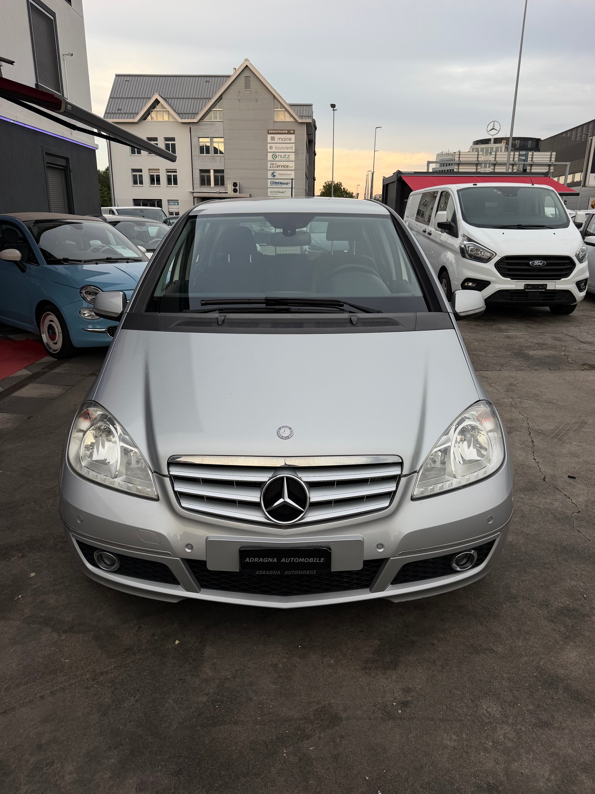 MERCEDES-BENZ A 180 Avantgarde Selection Autotronic-image-7