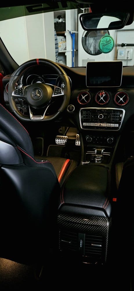 MERCEDES-BENZ A 45 AMG 4m-image-4