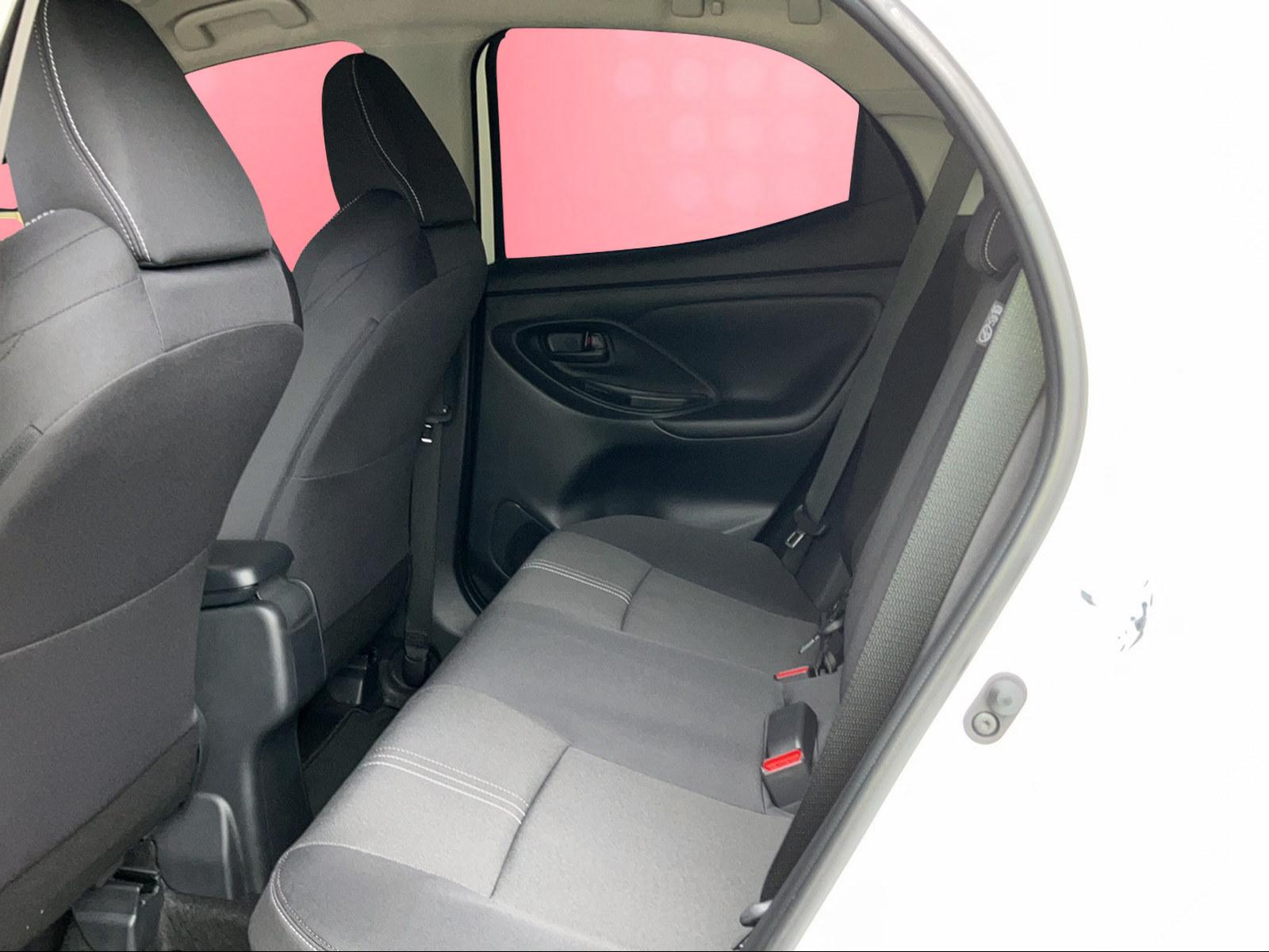 TOYOTA Yaris 1.5 VVT-i HSD Trend-image-6