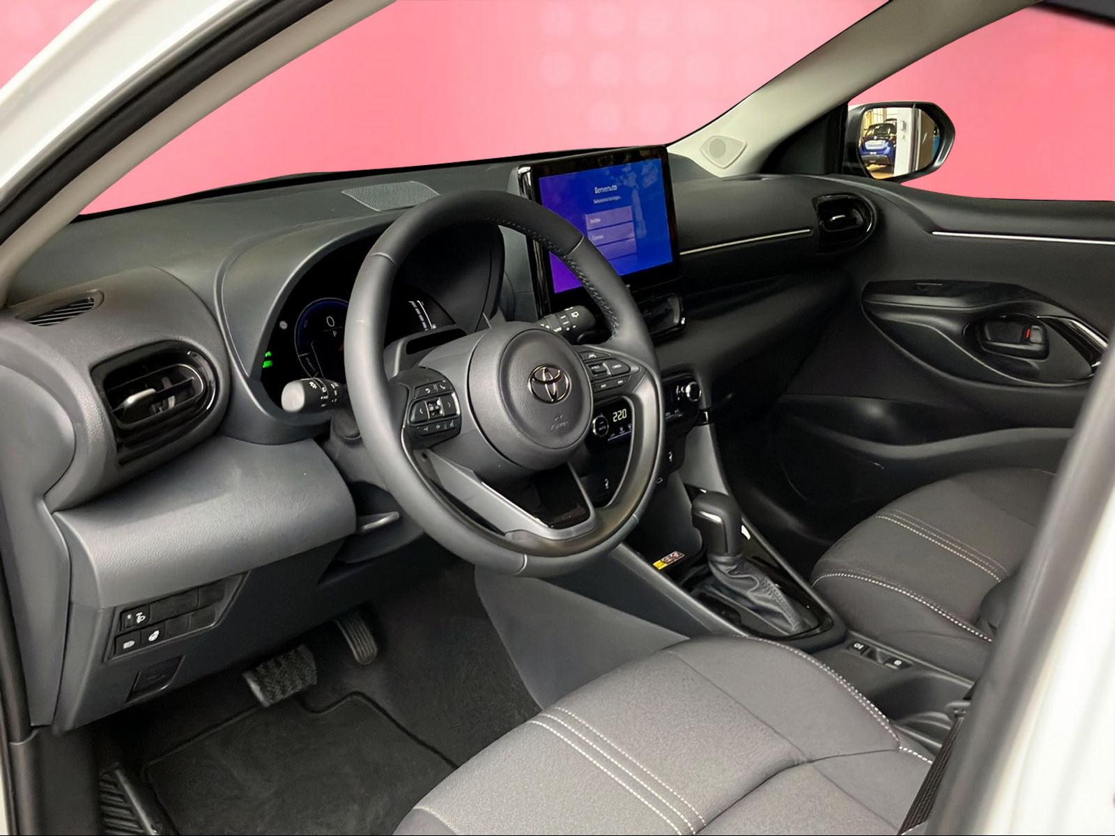 TOYOTA Yaris 1.5 VVT-i HSD Trend-image-4
