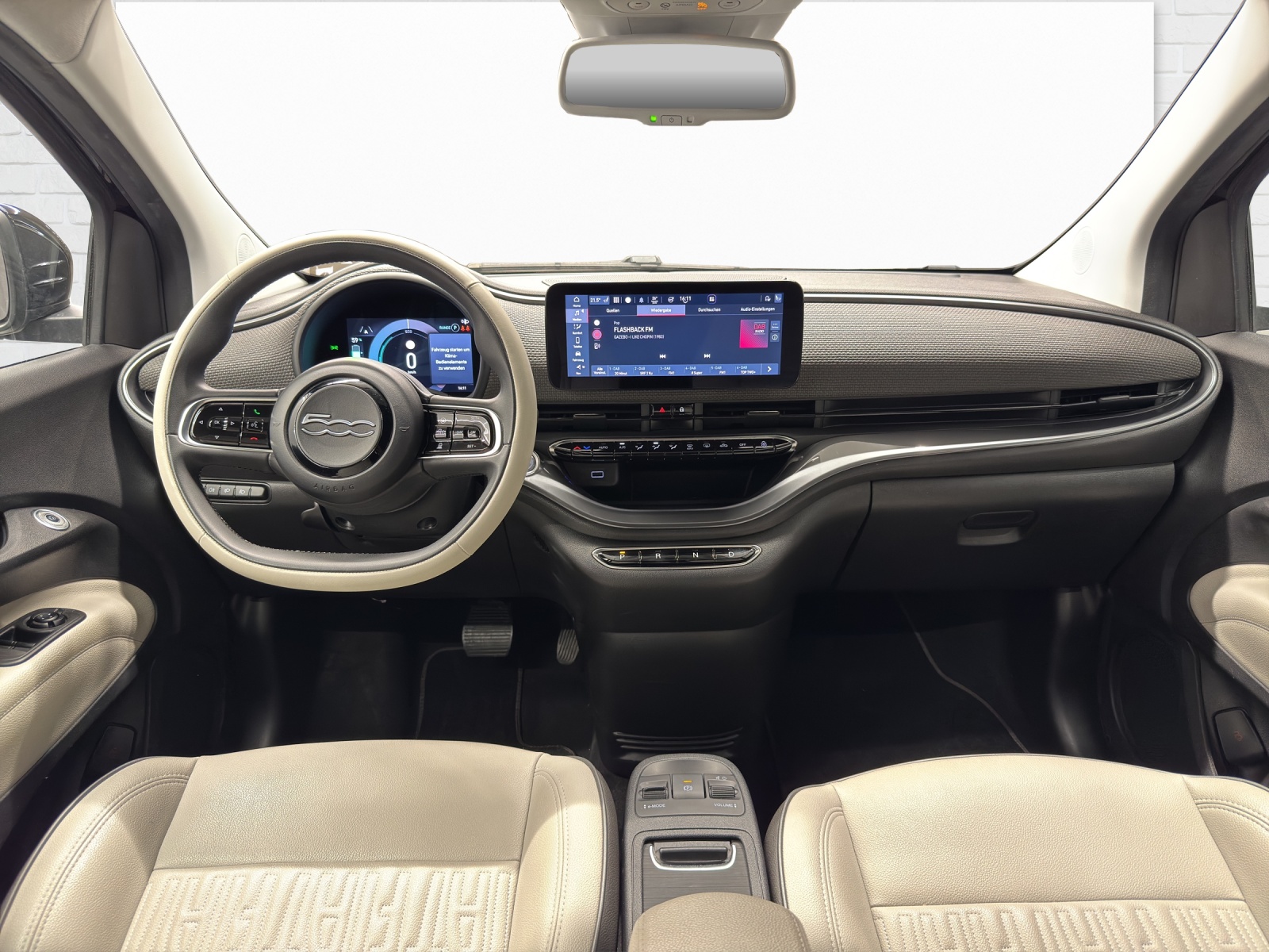 FIAT 500 Cabrio La Prima-image-7