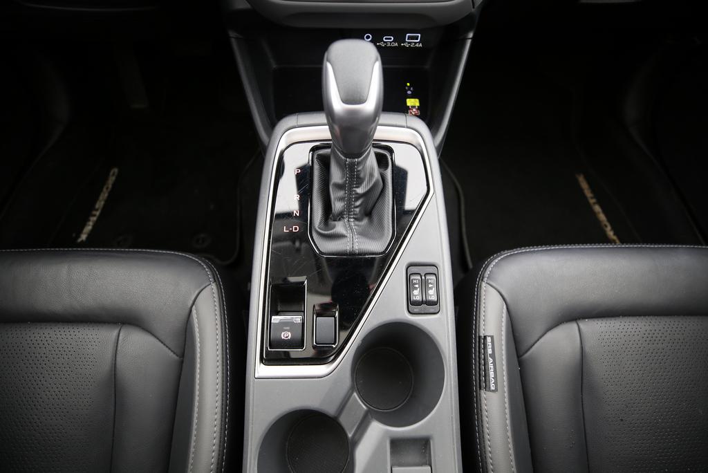 SUBARU Crosstrek 2.0i e-Boxer Luxury-image-8