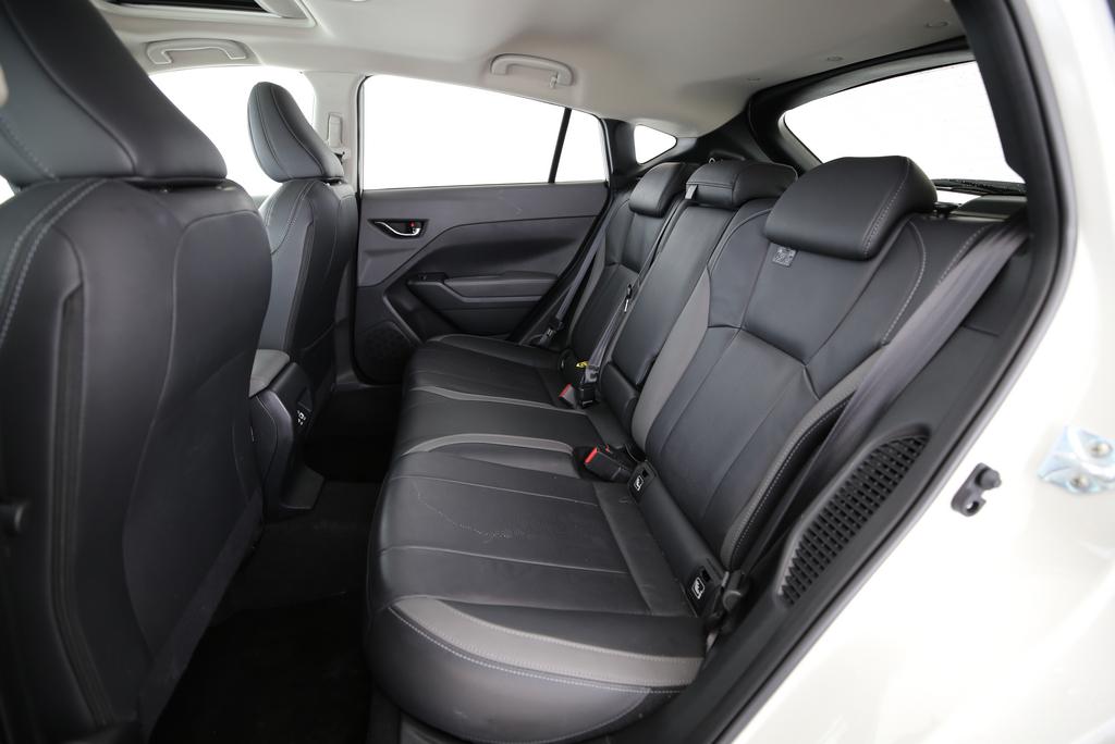 SUBARU Crosstrek 2.0i e-Boxer Luxury-image-10