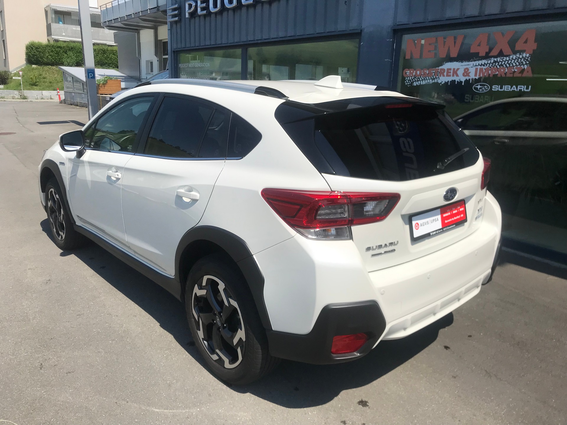 SUBARU XV 2.0 e-Boxer Luxury AWD Lineartronic-image-3