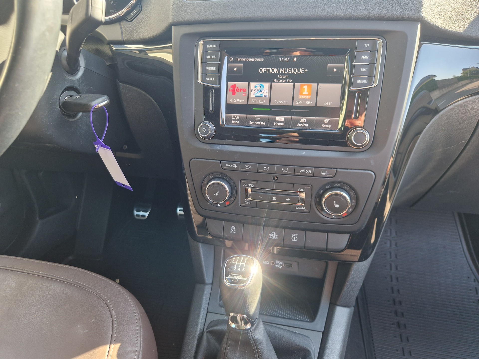 SKODA Yeti 2.0 TDI L&K 4x4 DSG-image-5