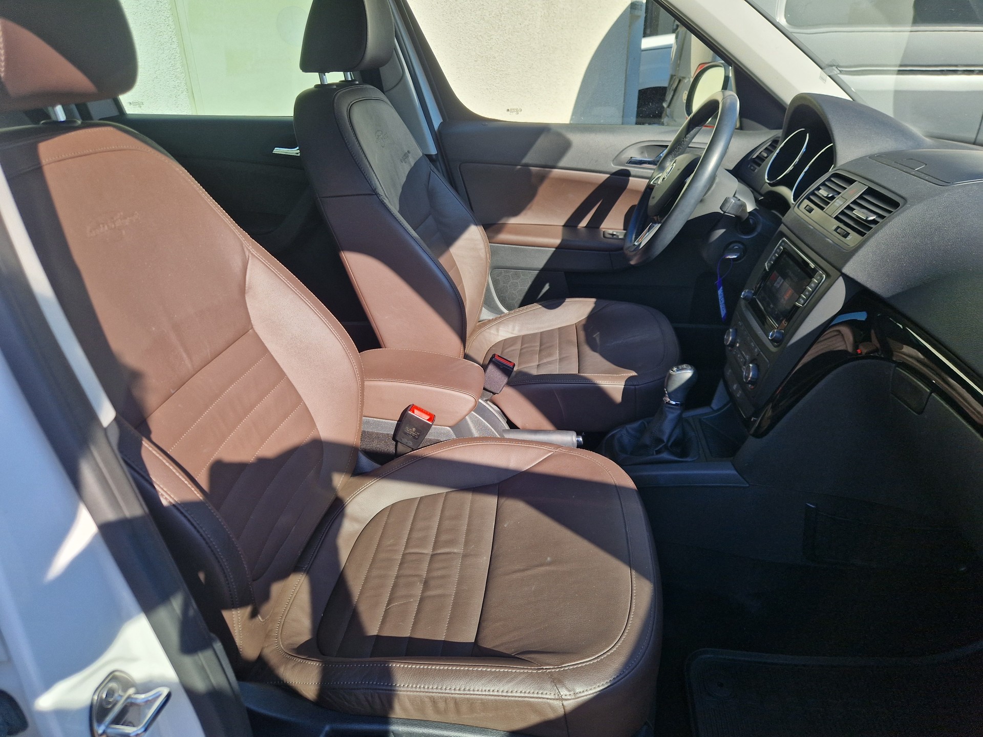 SKODA Yeti 2.0 TDI L&K 4x4 DSG-image-3
