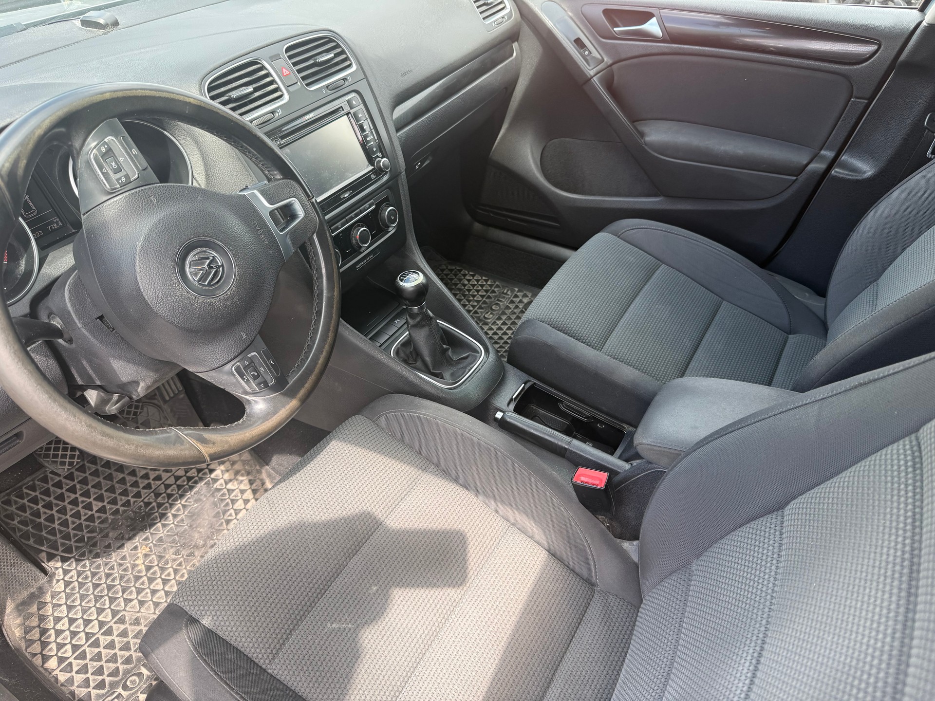 VW Golf 2.0 TDI Highline 4Motion-image-4