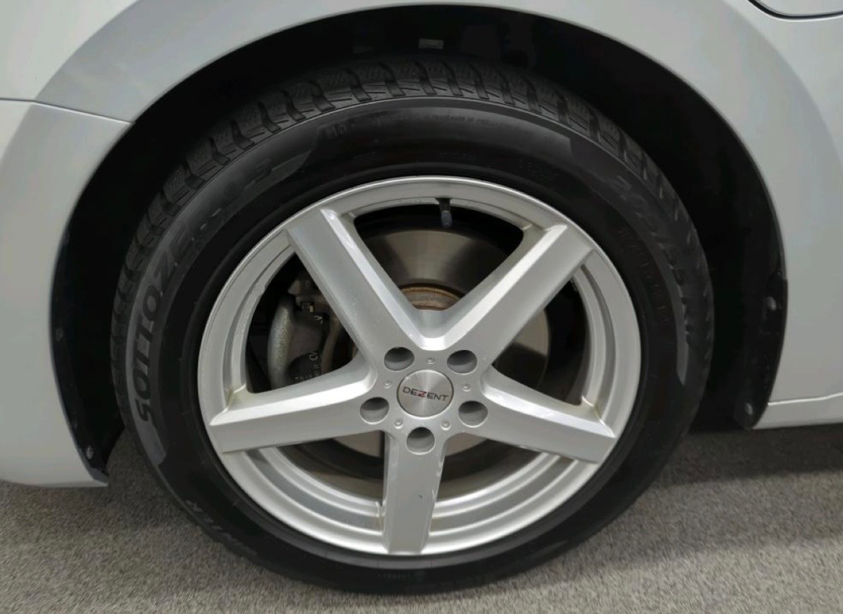 SKODA Octavia Combi 1.4 TSI Plug-In-Hybrid DSG Style ** Frisch ab MFK und Service ** 1. Hand **-image-10