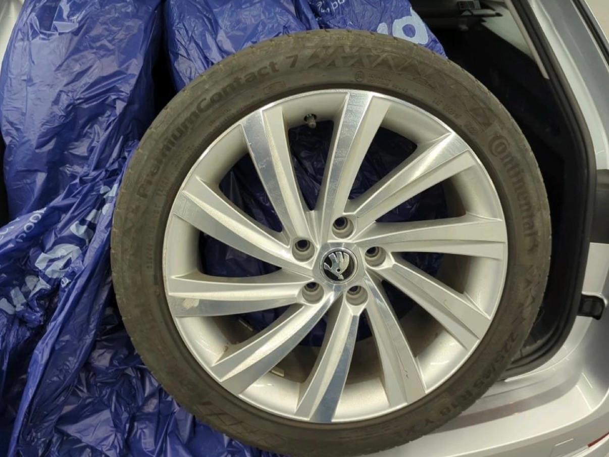 SKODA Octavia Combi 1.4 TSI Plug-In-Hybrid DSG Style ** Frisch ab MFK und Service ** 1. Hand **-image-2