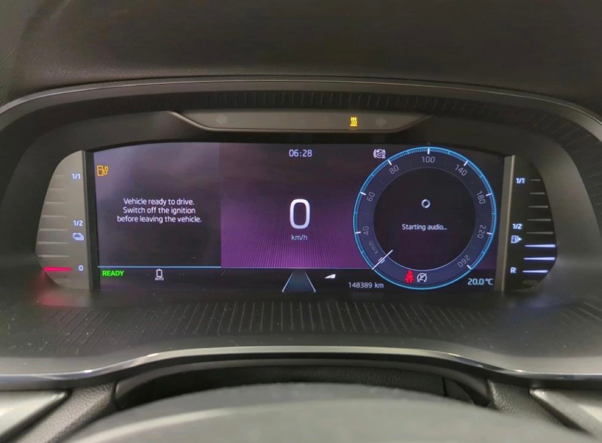 SKODA Octavia Combi 1.4 TSI Plug-In-Hybrid DSG Style ** Frisch ab MFK und Service ** 1. Hand **-image-7