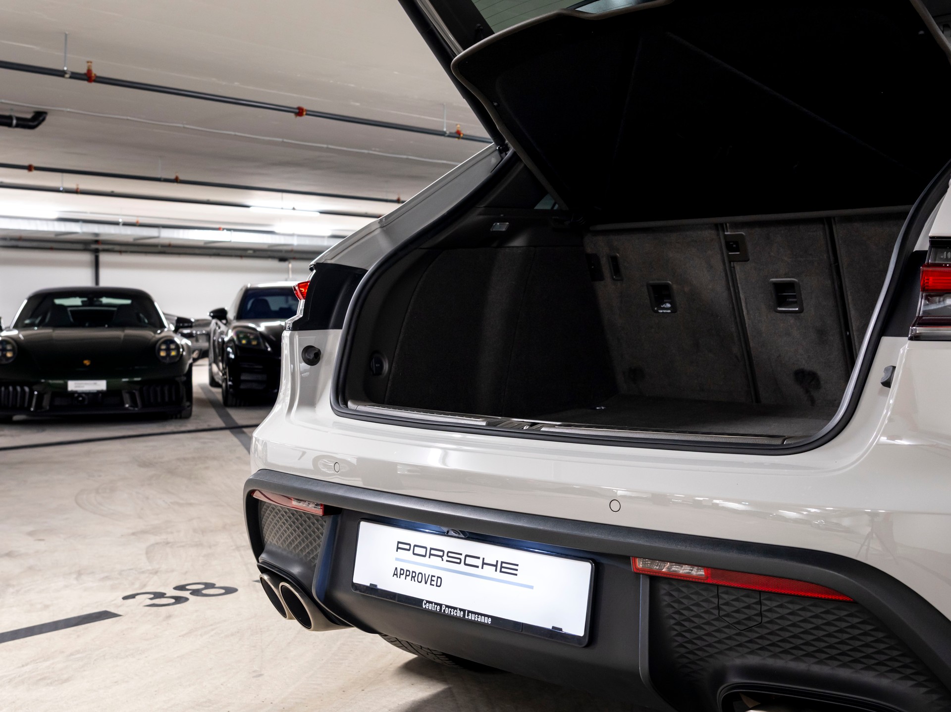 PORSCHE Macan S PDK-image-6
