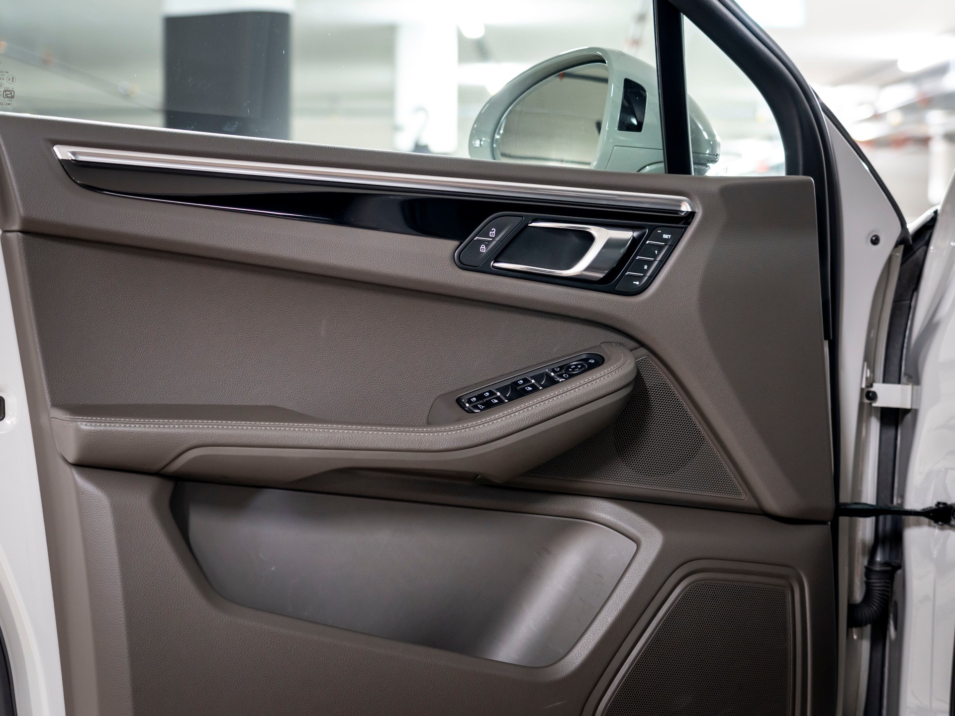 PORSCHE Macan S PDK-image-22