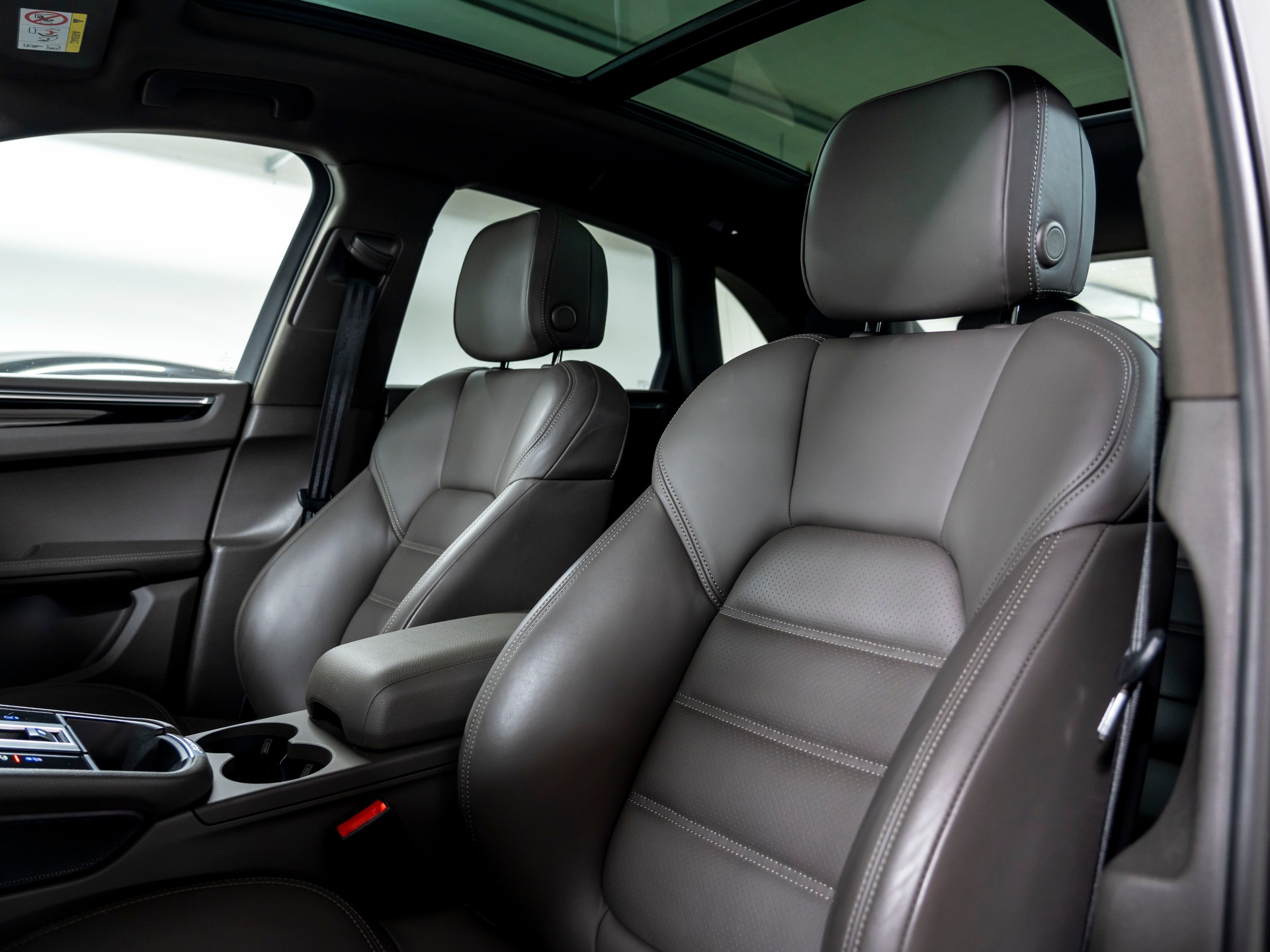 PORSCHE Macan S PDK-image-14