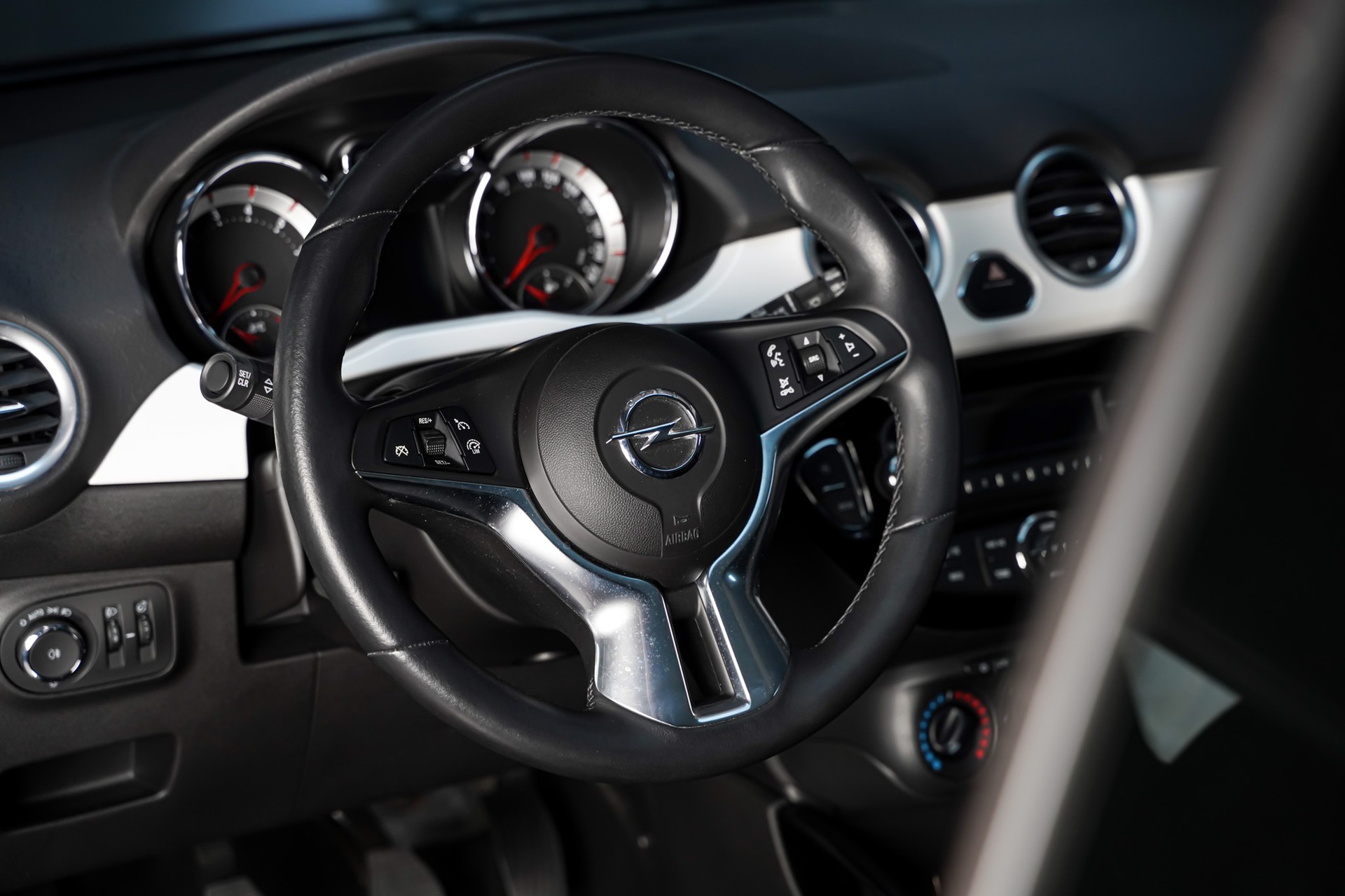 OPEL Adam 1.4 ecoFLEX GLAM-image-7