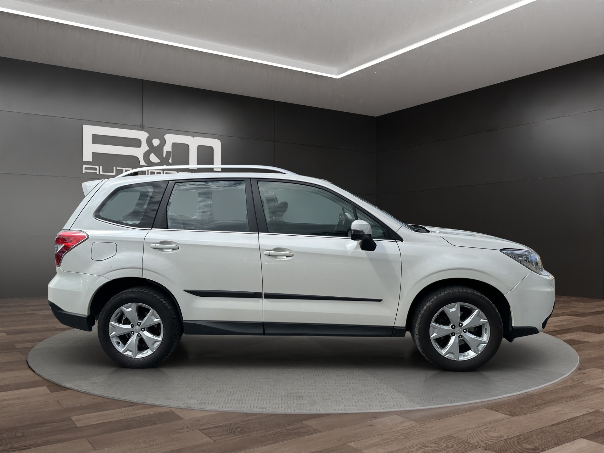 SUBARU Forester 2.0i Swiss-image-1