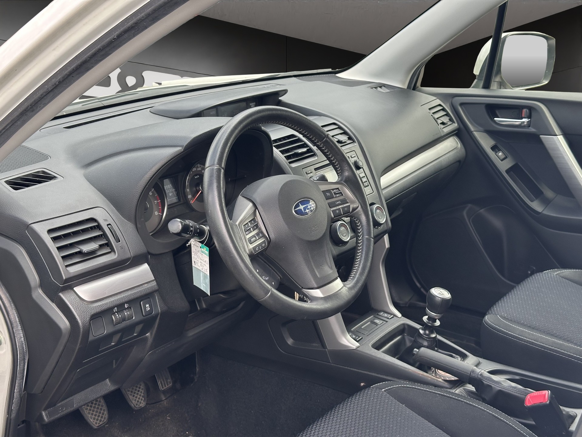 SUBARU Forester 2.0i Swiss-image-5