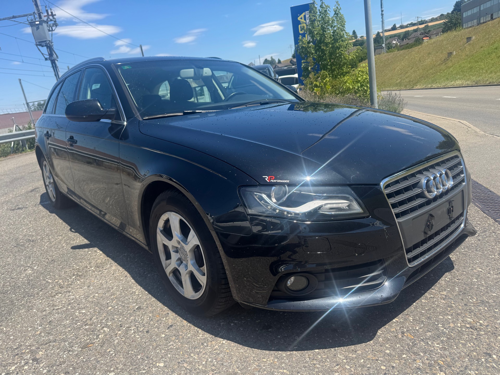 AUDI A4 Avant 1.8 TFSI multitronic-image-2