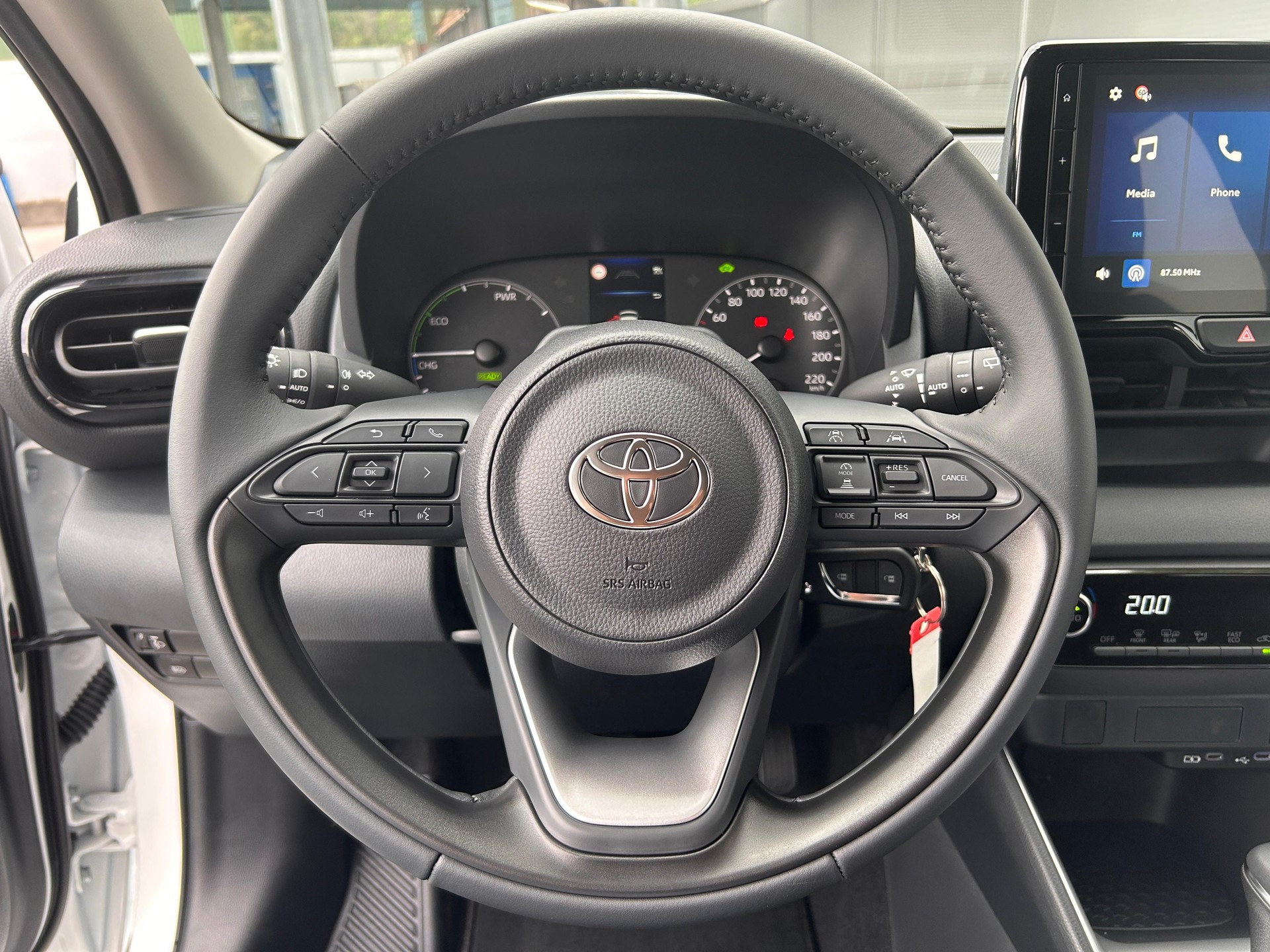 TOYOTA Yaris 1.5 VVT-i HSD Comfort-image-8